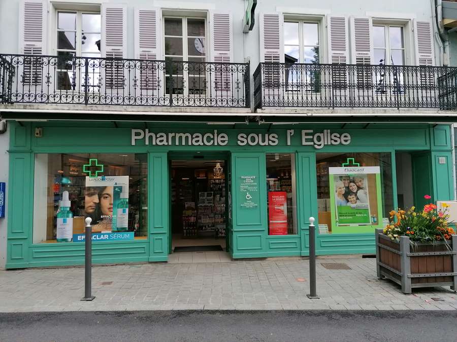 Pharmacie sous l'eglise à rumily